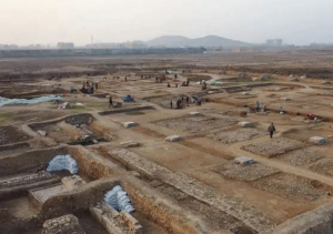安徽：考古专家发掘廓清明中都遗址前朝主殿及附属建筑布局