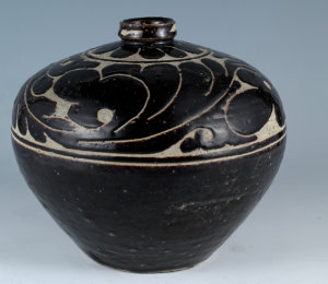 金代 · 黑釉剔花瓶（山西博物院）