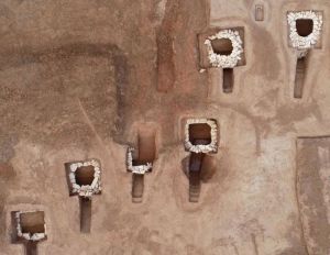 济南：发掘29座古墓葬 出土各式纹样汉砖多达10余种