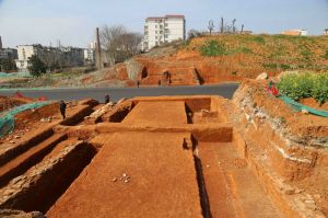 江西：宜春发现古城墙遗址