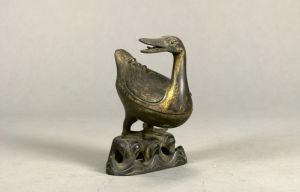 明代 · 鎏金鸭形熏炉（湖南省博物馆）