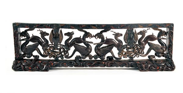 战国 · 彩绘木雕小座屏（湖北省博物馆）