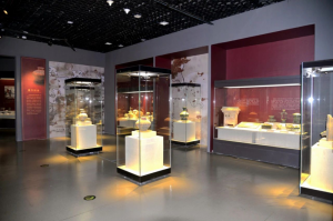 运城博物馆：9月24日，“河东汉风——馆藏汉代文物展”在运城博物馆拉开帷幕