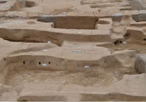 河南：考古新发现郑州商城发掘最大玉戈