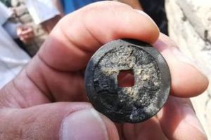 北京：箭扣长城考古人员“捡到”明代士兵丢的铜钱