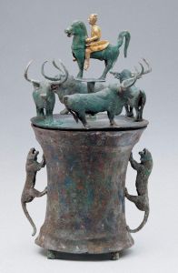 叶荣波：滇青铜文化的瑰宝——青铜贮贝器