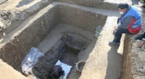 北京：琉璃河遗址发掘5座西周早期墓葬